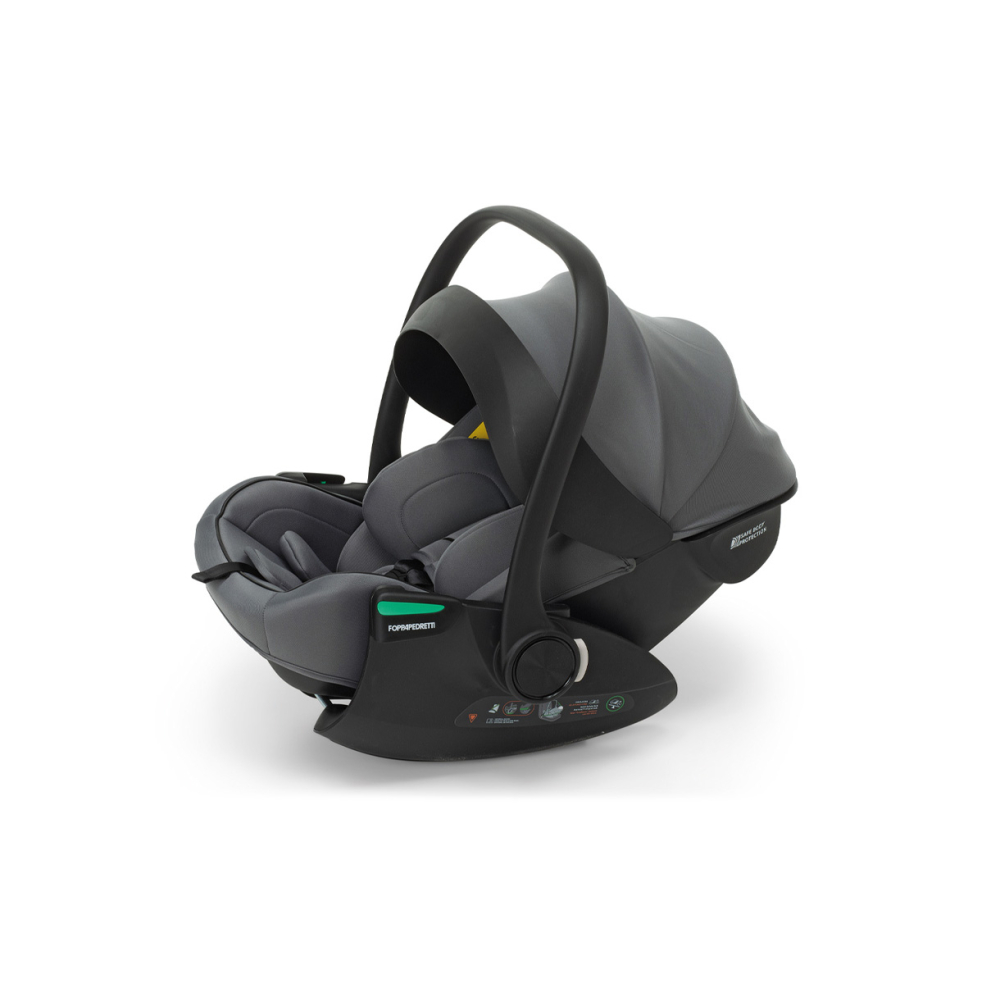 Omologato per bambini da 40 fino a 87 cm di altezza (max 13 kg di peso)